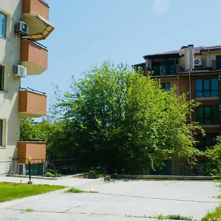 Apartment In Golden Sands Next To The Beach Goldstrand
